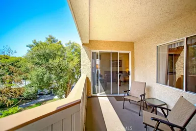 28 Corniche Drive E