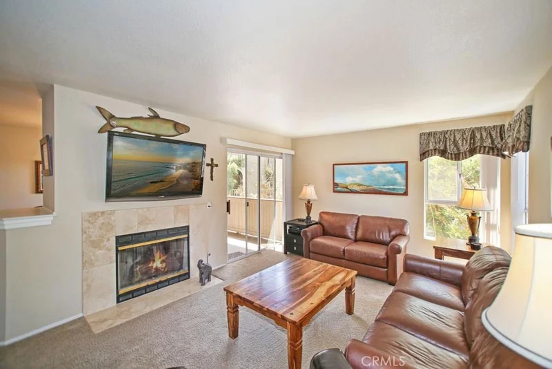 28 Corniche Drive E photo 2