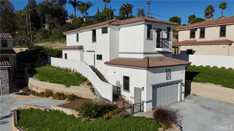Photo 2 of 685 Castlehill Drive
