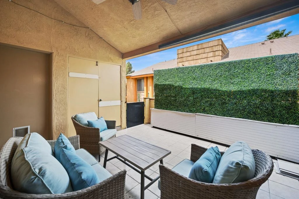 Interior 3
