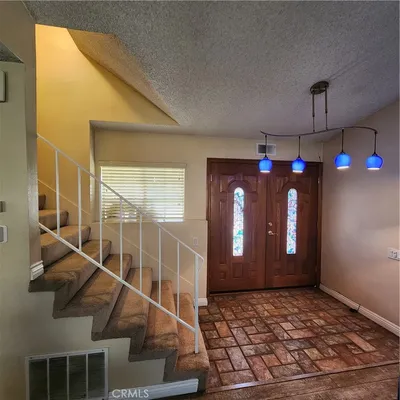 5573 Pueblo Court photo 2