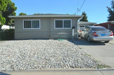 322 E Tregallas Road photo 2