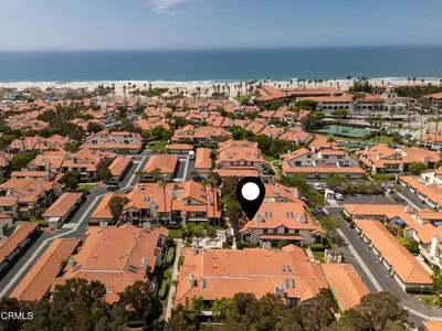 2226 Martinique Lane photo 2