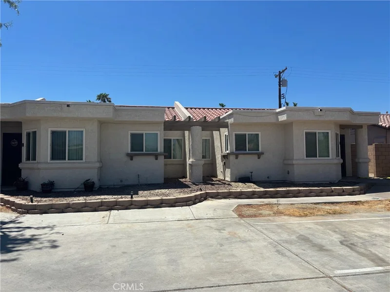 79481 Avenue 42 photo 2