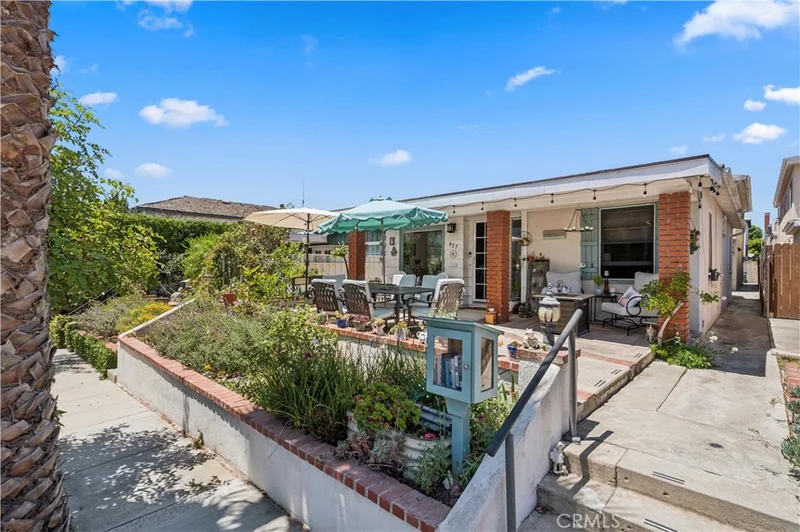 427 Carnation, Corona Del Mar, CA 92625