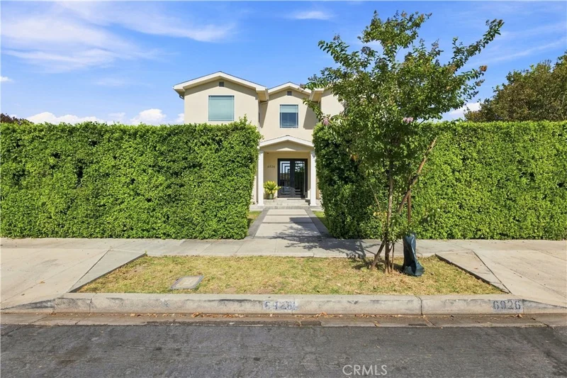 6926 Chimineas Avenue photo 2
