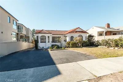 2230 Montrose Avenue A photo 2
