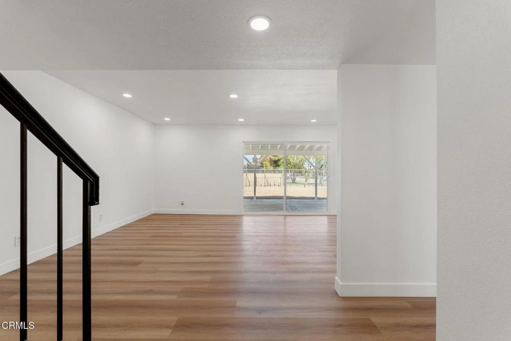 Interior 4