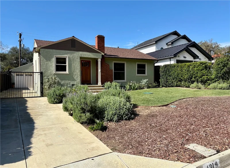 4319 Bel Aire