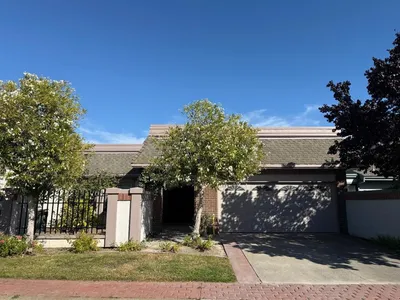 976 De Soto Lane