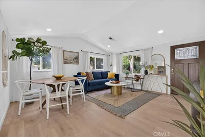 1381 Davis photo 2