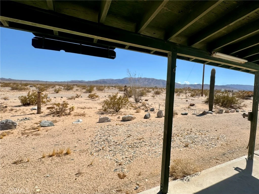 Interior 4