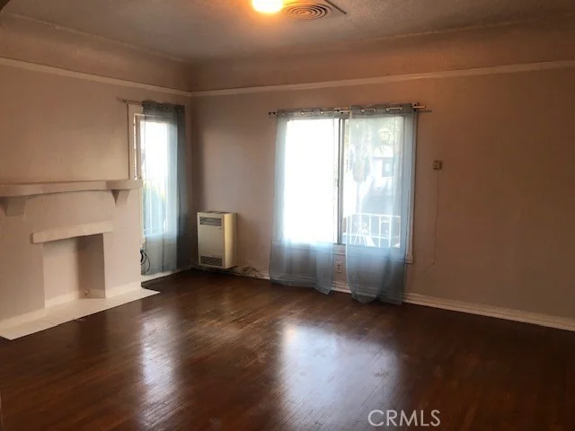 115 E 12th 4
