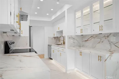 1401 Valley View 329