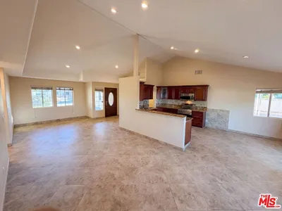 14803 Light Street photo 2