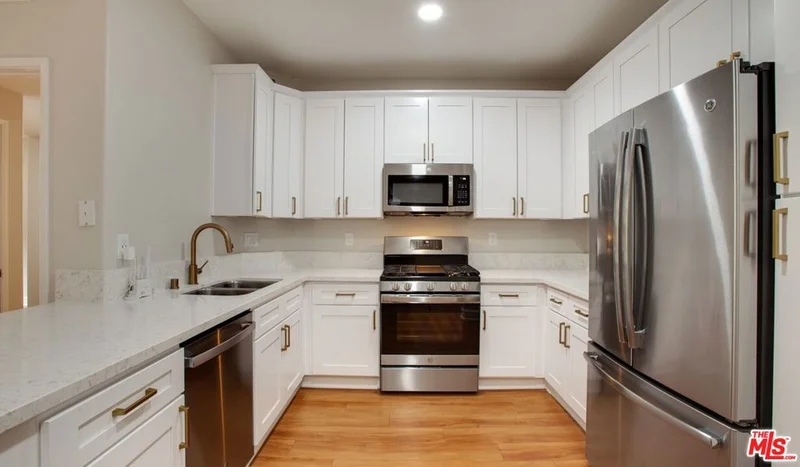 344 S Hauser Boulevard 3-114 photo 2