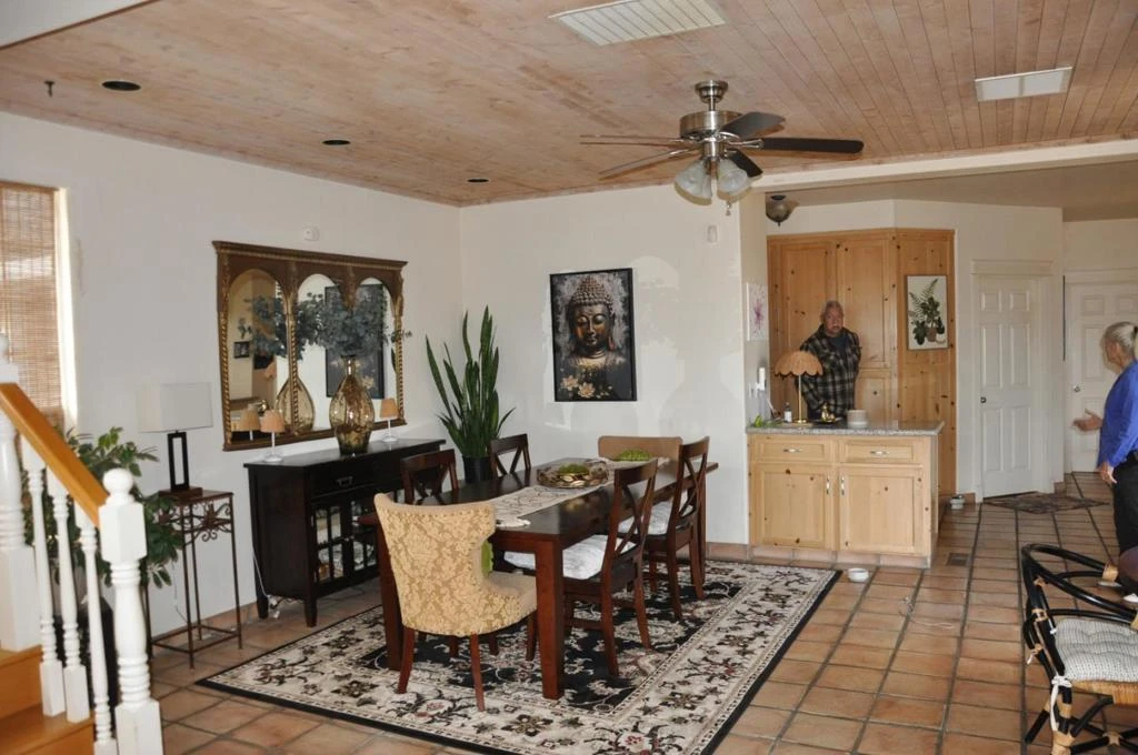 Interior 3