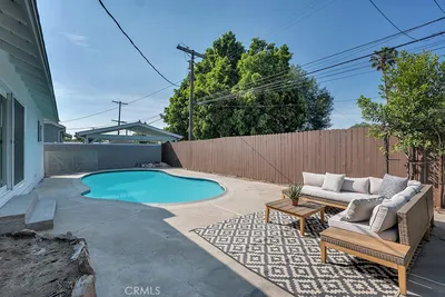 10579 Lev Ave photo 2