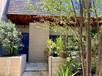 5308 W 190th Street