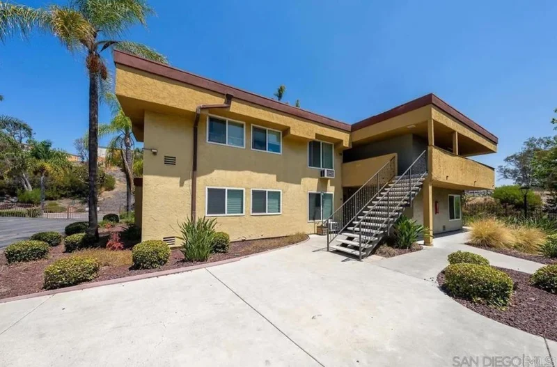 Photo 2 of 1845 Bayview Heights Drive 99