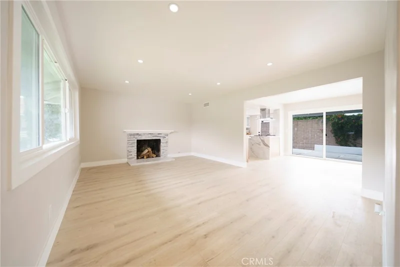 Photo 2 of 4809 E Wasatch
