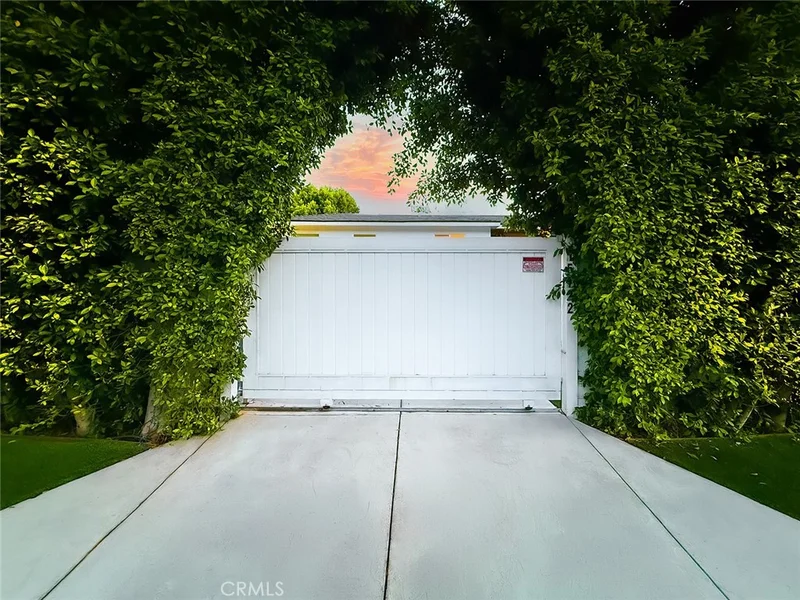 15722 Magnolia photo 2