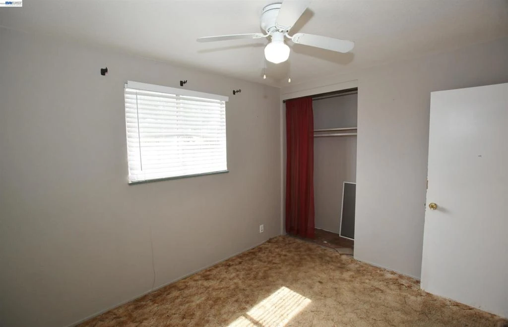 Interior 4