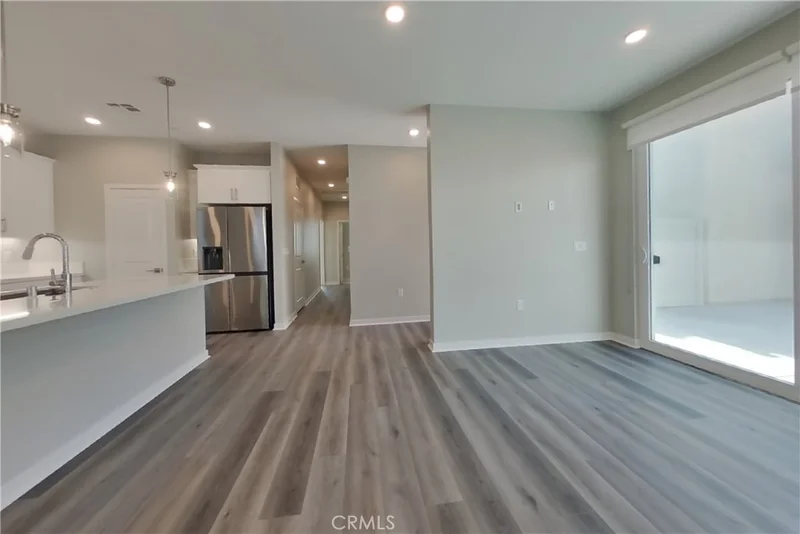 611 Citron Street 2 photo 2