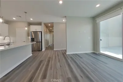 611 Citron Street 2 photo 2