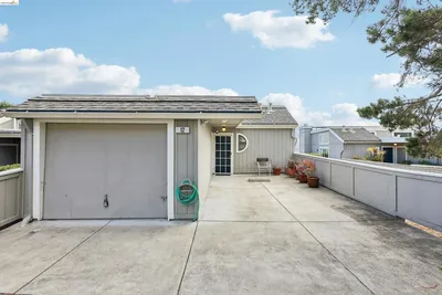 12 Madrid Ct photo 2