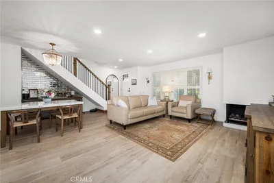 10942 Pebble Court photo 2