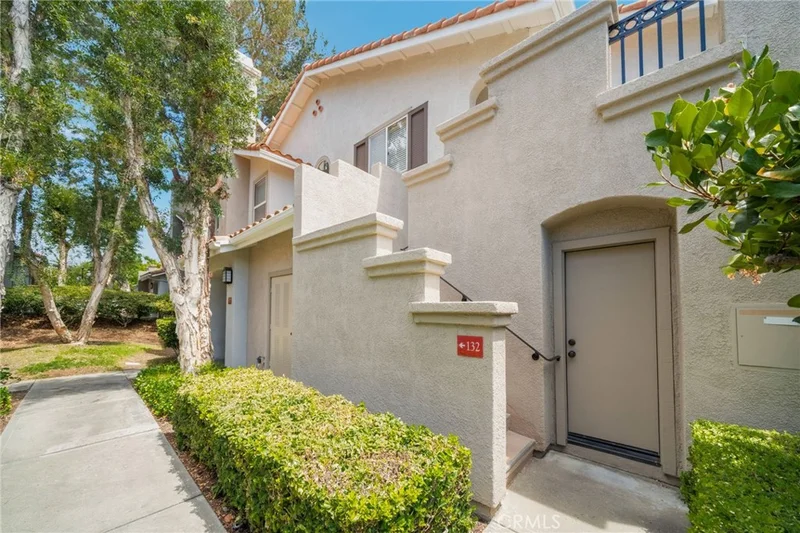 Photo 2 of 133 California Court