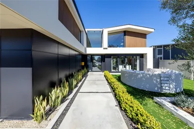 16732 Edgewater photo 2