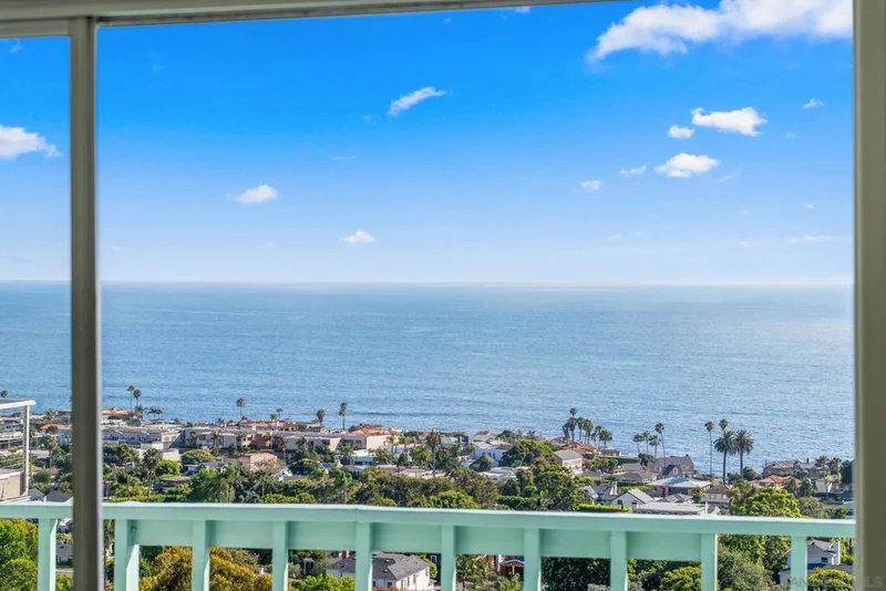 5995 La Jolla Corona photo 2