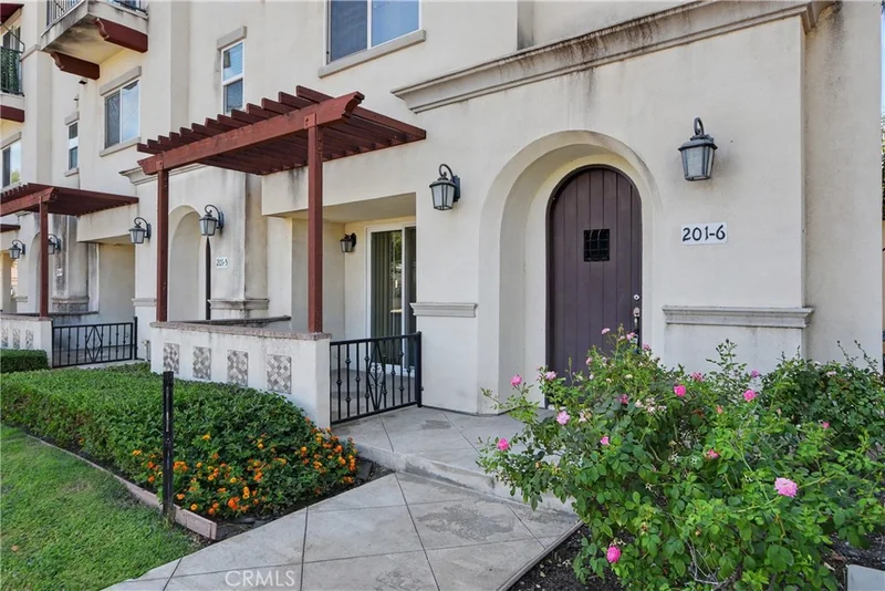 201 N Azusa Avenue 6 photo 2