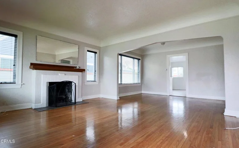 625 Palm Drive photo 2