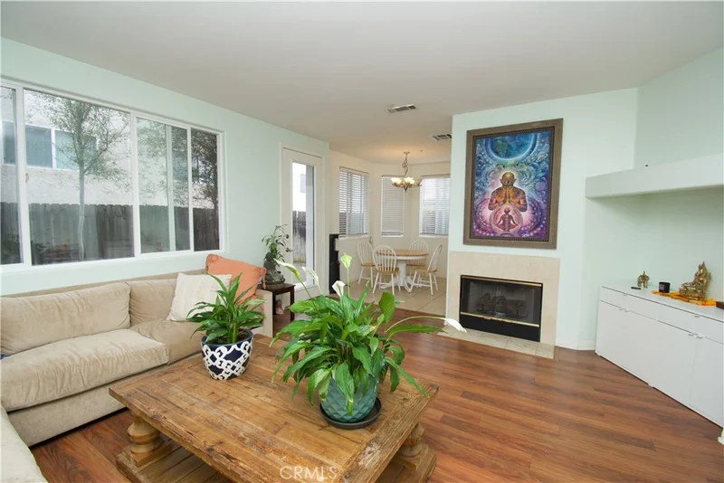 20462 Savanna photo 2