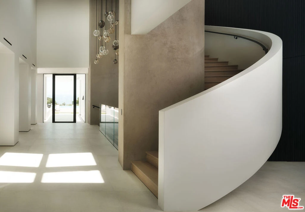 Interior 2