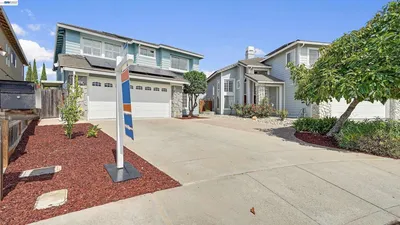5197 Rose Way photo 2