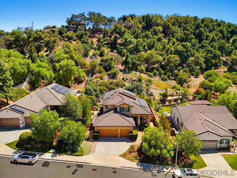 3173 Willow Tree Ln