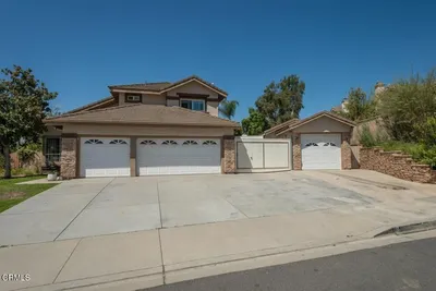 1472 La Culebra Circle