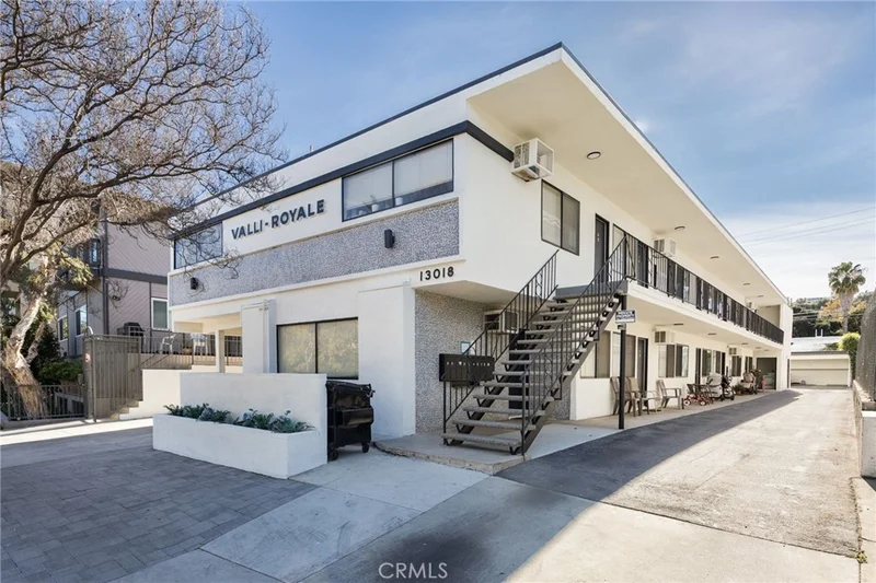 13018 Valleyheart Drive 11