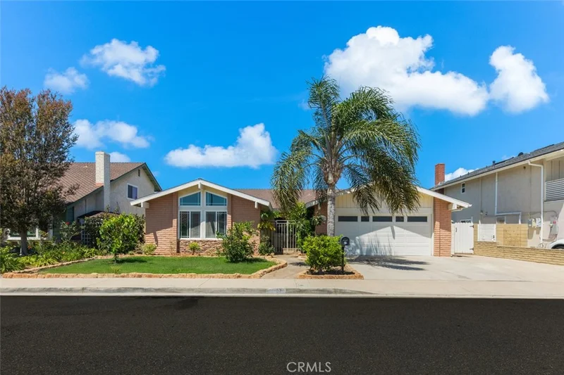 Photo 2 of 11157 Flower Ave