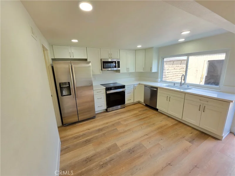 4331 Larwin