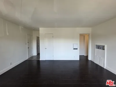 221 Argonne Avenue 223.5 photo 2