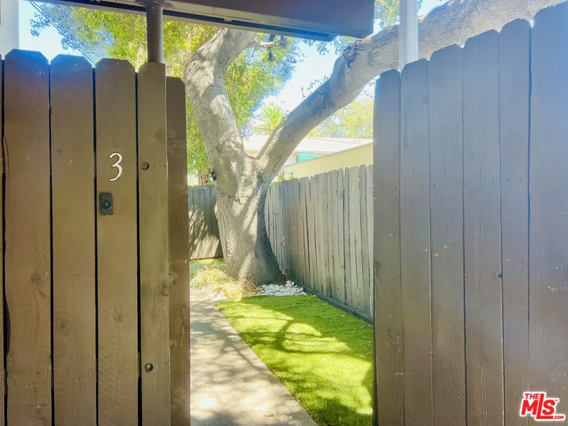 532 EL DORADO Street 1 photo 2