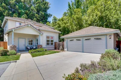 274 Skyview Court photo 2