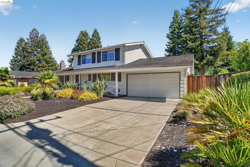Photo 2 of 2936 Madeira Way