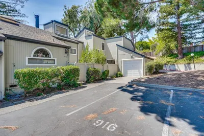 916 Rosette Terrace photo 2