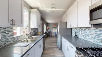 1939 W 36th Place